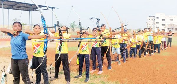 तीरंदाजी चैंपियनशिप में शामिल होने महासमुंद के 6 खिलाड़ी रवाना