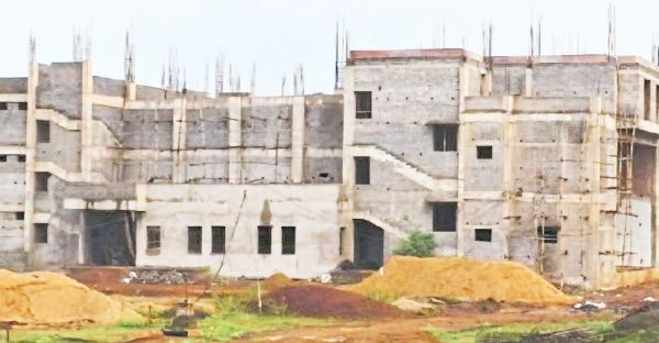 500 सीटर ऑडिटोरियम का निर्माण अधूरा,  ठेकेदार को एक बार पेनल्टी सहित तीन बार समय-विस्तार