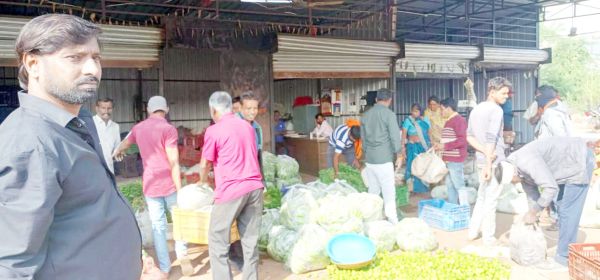 ठंड में सब्जियों के दामों में आग, आम परिवारों की रसोई पर संकट, दोगुनी कीमतों से बजट बिगड़ा