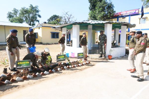 आईजी ने किया एमएमसी जिले का वार्षिक निरीक्षण