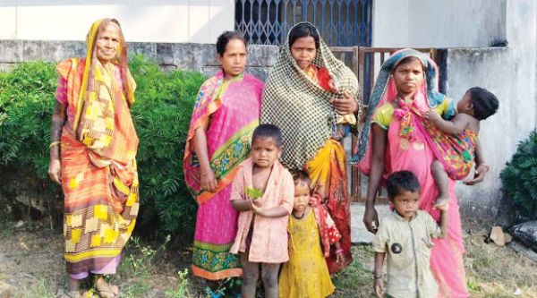 राष्ट्रपति के दत्तक पुत्र पहाड़ी कोरवा जनजाति को पोषण आहार नहीं, आंगनबाड़ी केंद्र कागजों में!