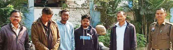  3 स्थाई वारंट गिरफ्तार