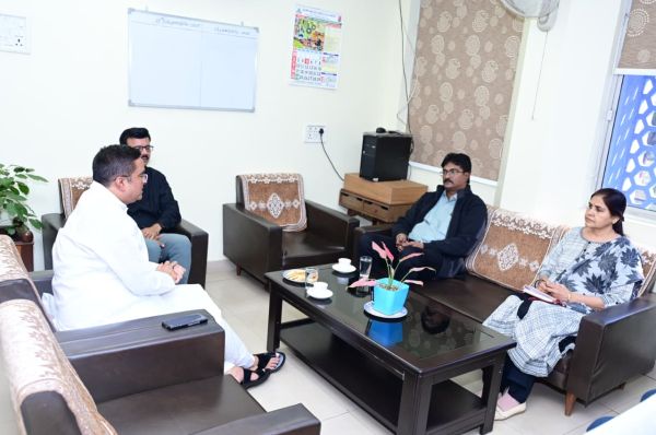 बीएसपी स्कूल, मैत्री गार्डन और विद्युत व्यवस्था को लेकर विधायक रिकेश सेन की मैनेजमेंट से अहम चर्चा, राज्य सरकार से भी जल्द होगी पहल