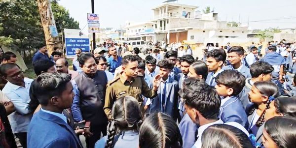 जिला एवं सत्र न्यायालय निर्माण का विरोध तेज