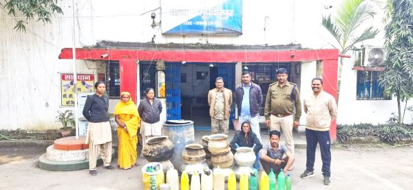अवैध महुआ शराब संग 3 आरोपी गिरफ्तार