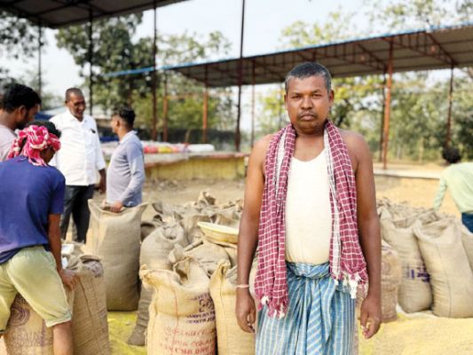 धान खरीदी केन्द्रों में बढ़ी धान की आवक