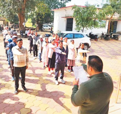  विधायक रायमुनी ने दिलाई संविधान की शपथ