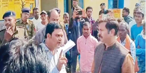 नेशनल हाईवे में चक्काजाम करने पहुंचे किसान, समझाईश पर माने