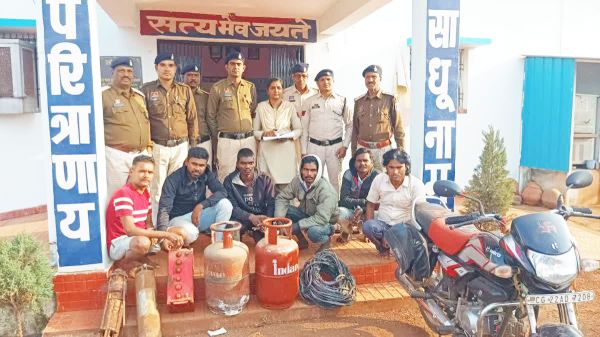 हथबंद में लूट-चोरी, 6 आरोपी गिरफ्तार