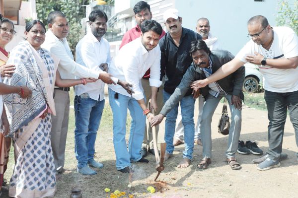 नपाध्यक्ष ने किया सीसी नाली निर्माण का भूमिपूजन