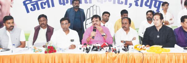 मकान-जमीन के निवेश में आएगी मंदी, गाइडलाइन दरें वापस लें सरकार-कांग्रेस