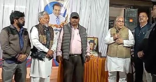 धर्मेंद्र को दुर्ग-भिलाई ने गीतों की अमर श्रद्धांजलि अर्पित की