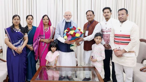 साय के परिवार से मिले पीएम