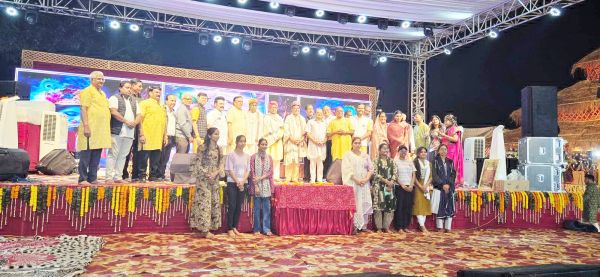 राधा कृष्ण मंदिर ट्रस्टियों को नगर सेठ की उपाधि से नवाजा गया