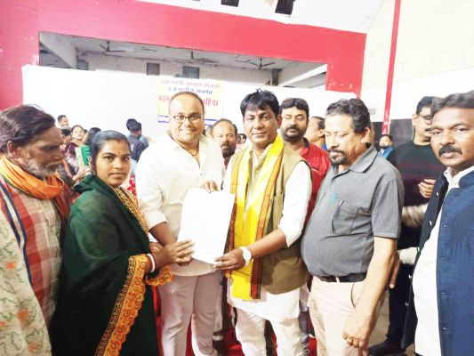 प्रदेश में हो रहा विकास, गरीबों को मिल रहा आवास-सिन्हा