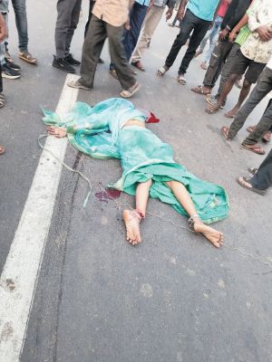 कार ने बाइक सवार दंपति को रौंदा, नवविवाहिता की मौत, आरोपी चालक गिरफ्तार