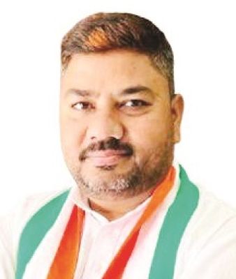 गांधी परिवार को डराना संभव नहीं- परवेज आलम