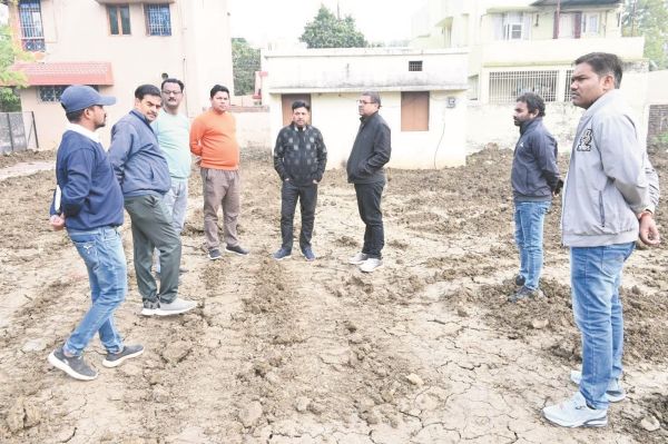 आयुक्त ने विभिन्न विकास कार्यों का किया निरीक्षण