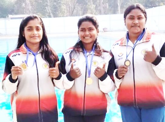 गल्र्स कॉलेज की छात्राओं  ने जीता गोल्ड