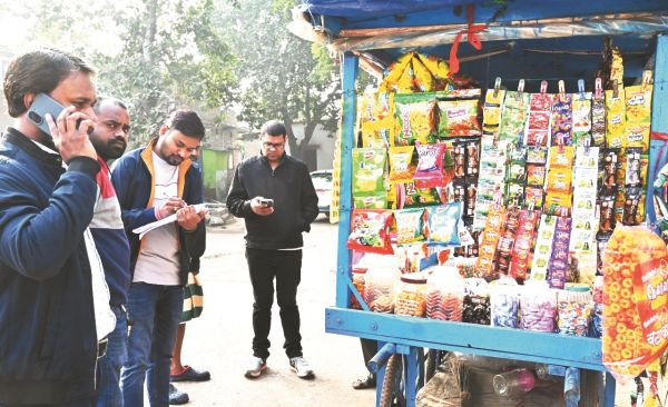 आयुक्त ने स्कूल के समीप नशीली सामग्री बेचनेे पर लगाया प्रतिबंध