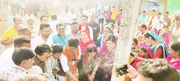 सीसी रोड निर्माण का भूमिपूजन