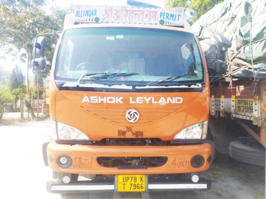 गुजरात से सिलीगुड़ी ले जा रहे ट्रक में 271 बोरी अवैध कच्चा तंबाकू जब्त