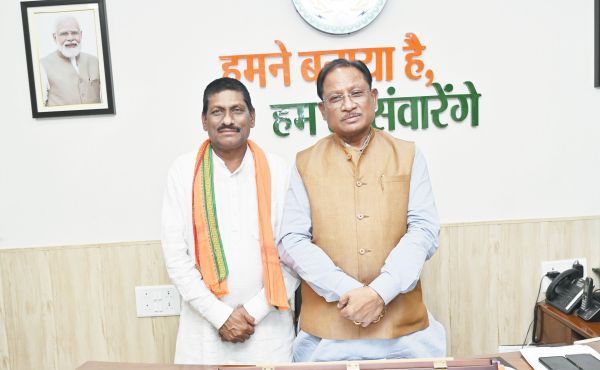 270 एकड़ जमीन पर पट्टे की नपा अध्यक्ष की मांग