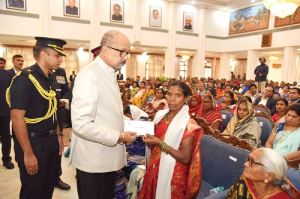 सैनिकों के कारण ही हमारा जीवन और संपत्ति सुरक्षित-डेका