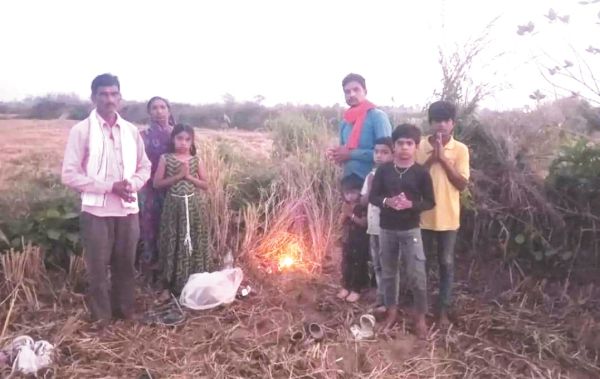 धान कटाई के बाद बढ़ोना छोड़ मनाया पर्व