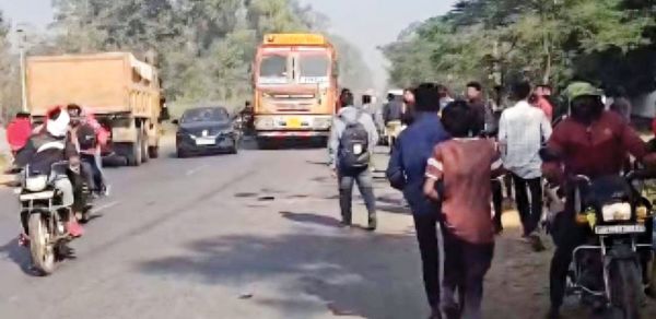 बाइक-हाईवा में  भिड़ंत, दो जख्मी