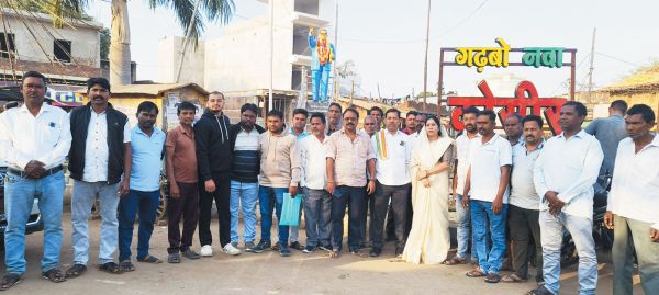 महापरिनिर्वाण दिवस पर अम्बेडकर की प्रतिमा पर कांग्रेसियों ने किया माल्यार्पण