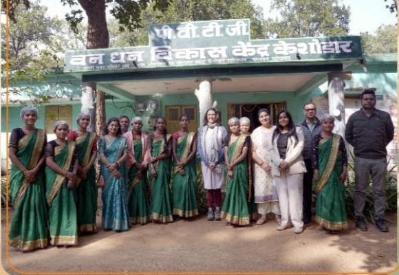  पीवीटीजी वन धन विकास  केंद्र केशोडार का भ्रमण
