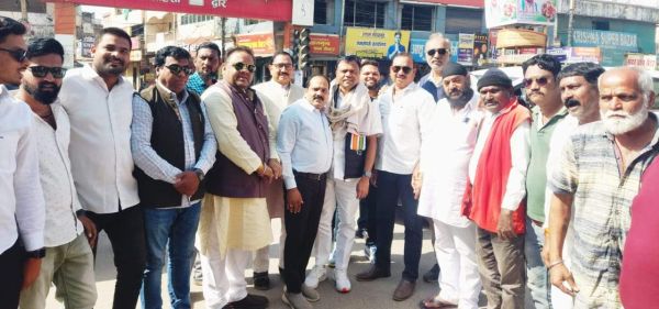 प्रदेश अध्यक्ष दीपक बैज की कांग्रेस नेताओं से रणनीतिक चर्चा