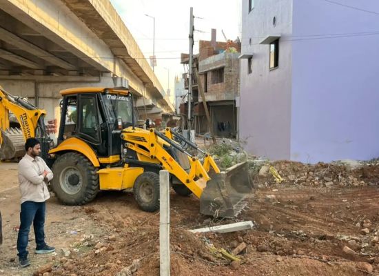 अवैध कब्जा पर चला बुलडोजर