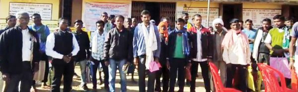 रकबा सुधार के लिए भटकने को किसान मजबूर