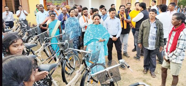 विधायक ने साढ़े 14 लाख  के विकास कार्यों का किया भूमिपूजन