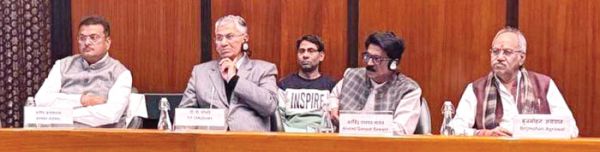 रायपुर को शत प्रतिशत ग्रीन एनर्जी एयरपोर्ट बनाने बृजमोहन का प्रस्ताव