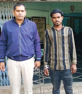 राम मंदिर के बाहर सोने की चेन लूटने और उसे खरीदने वाले दो गिरफ्तार