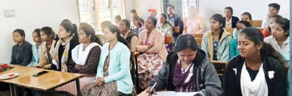 ऑनलाइन ठगी से बचाव की दी जानकारी