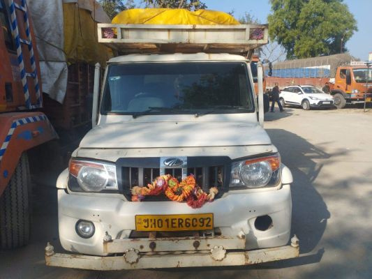 झारखंड से आ रहा अवैध तंबाकू का जखीरा पकड़ाया,  100 बोरी और पिकअप जब्त