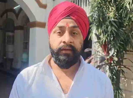 जिंदल पावर की जनसुनवाई में हंगामा मंच से अधिकारियों-जनप्रतिनिधियों को अपशब्द, भाजपा नेताओं ने जताई आपत्ति