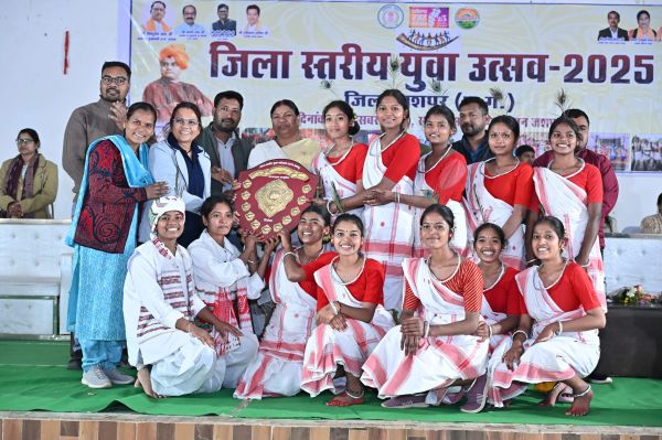जिला स्तर युवा उत्सव: सांस्कृतिक रंगों और प्रतियोगिताओं में दमक उठी युवा प्रतिभा