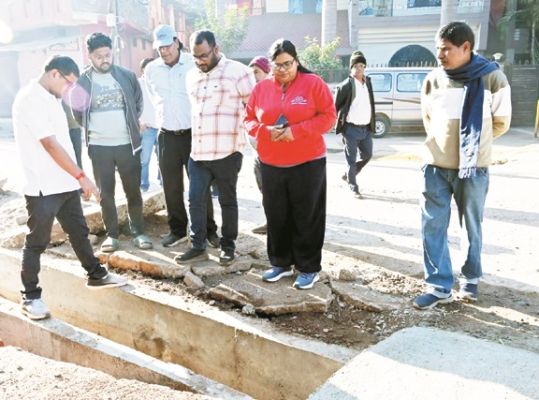 निगम आयुक्त ने वैशाली नगर के विकास कार्यों का किया निरीक्षण