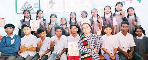 शिक्षिका के मार्गदर्शन में 6 छात्रों की राष्ट्रीय पत्रिका में एंट्री