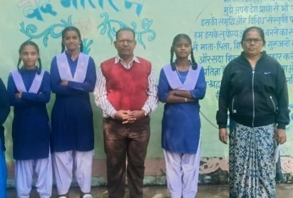 सब जूनियर अस्मिता रग्बी लीग स्पर्धा के लिए शिवानी-निशा-गीतांजलि का चयन