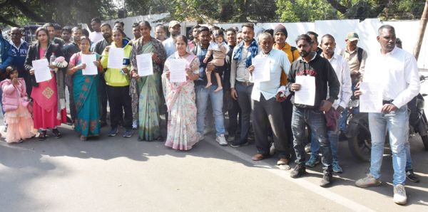 नक्सलियों को नौकरी और सुविधाएं, हमारे साथ अन्याय