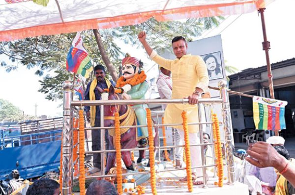 बलिदान दिवस में शामिल हुए नपा अध्यक्ष