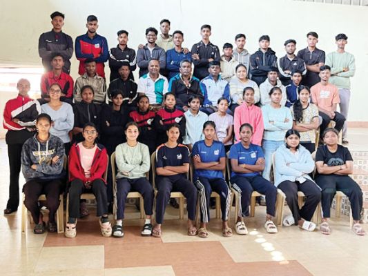 छत्तीसगढ़ के चयनित अंडर-19 वॉलीबॉल खिलाडिय़ों का बचेली में प्रशिक्षण शिविर