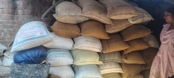  दो जगह दबिश, 415 बोरी धान जब्त