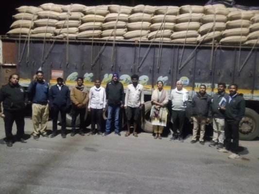 चिल्फी चेकपोस्ट पर पकड़ाई अवैध धान की खेप, ट्रक से 336 क्विंटल धान जब्त